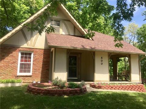 612 N Sanderson Dr