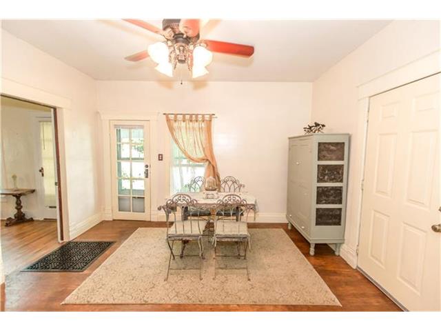 For Sale: 453 Choctaw St Liberty, MO 64068