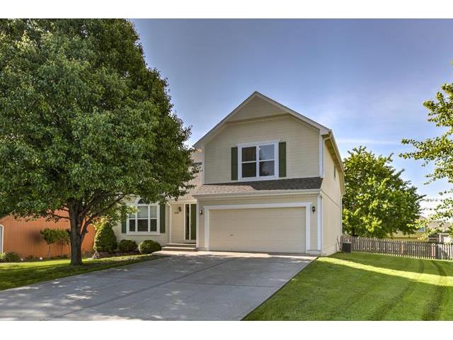 For Sale: 1428 SE Newberry Pl Lees Summit, MO 64081