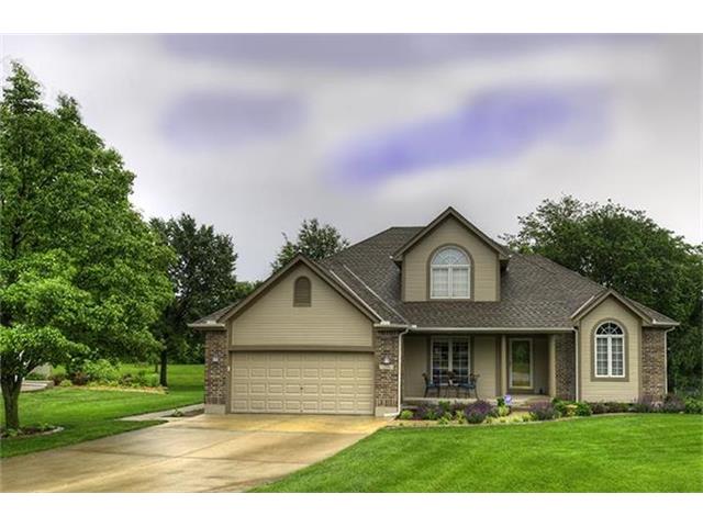 For Sale: 1325 SW Surrey Trace Na N/a Lees Summit, MO 64081