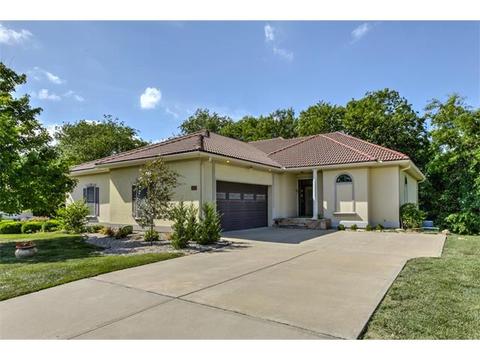 1112 SW Blazing Star Dr