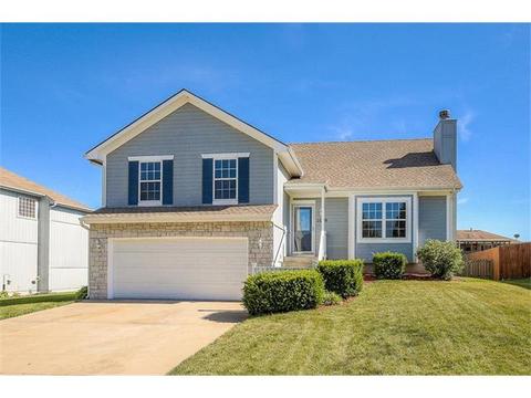 205 E Foxwood Dr