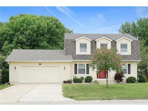 205 E Foxwood Dr