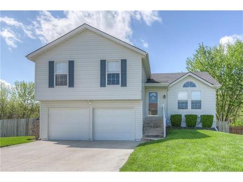205 E Foxwood Dr