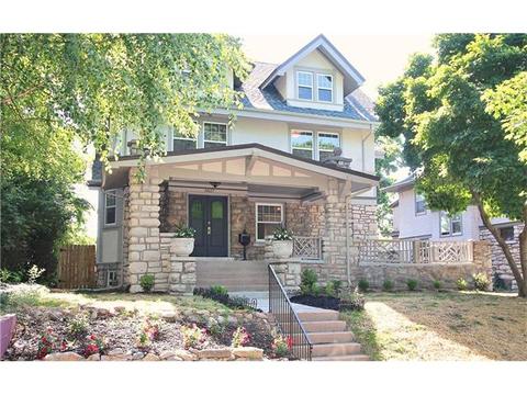 703 W 16th St
