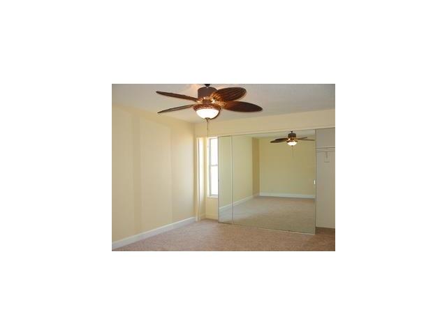For Sale: 1111 W 46 St #APT 54 Kansas City, MO 64112