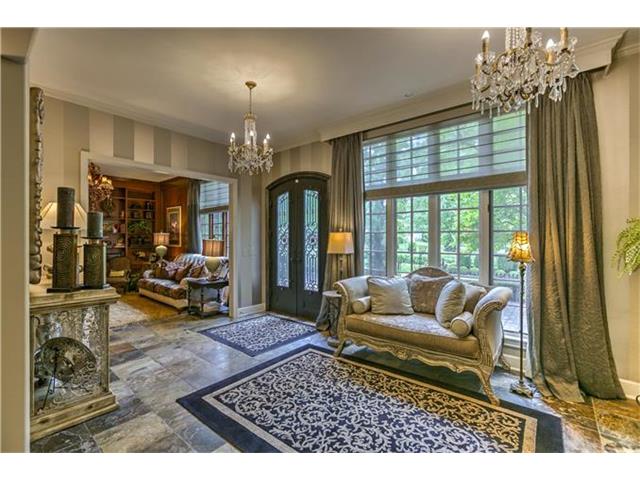 For Sale: 1236 W 57th St Kansas City, MO 64113