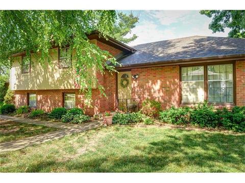 112 Pointe Dr