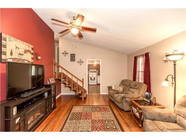 For Sale: 4258 N Colorado Ave Kansas City, MO 64117