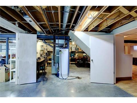 1221 NW 67th St