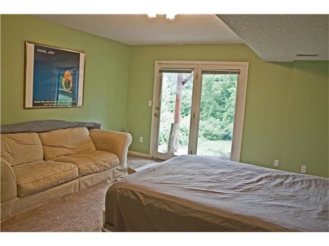 1010 NW 63rd St, Kansas City MO 64118
