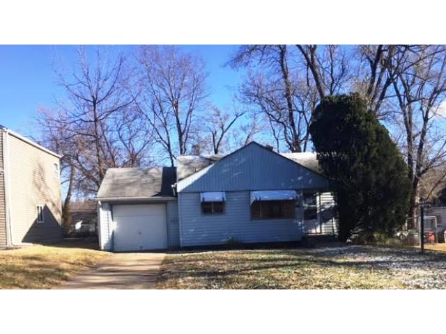 2404 E 68th Ter