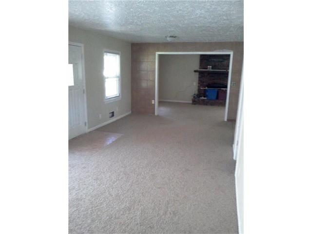For Sale: 10201 Belmont Ave Kansas City, MO 64134