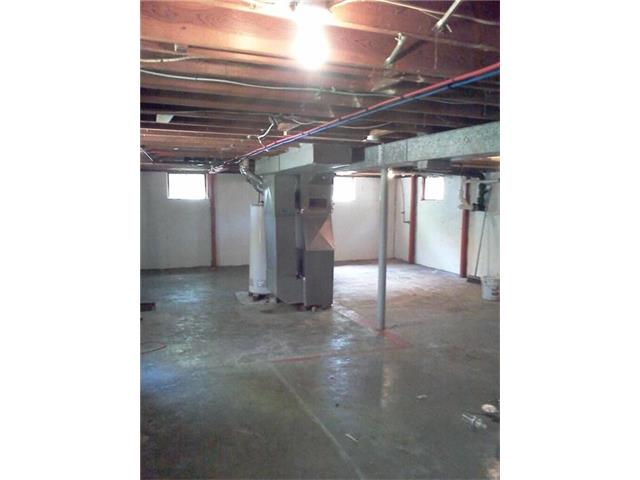 For Sale: 10201 Belmont Ave Kansas City, MO 64134
