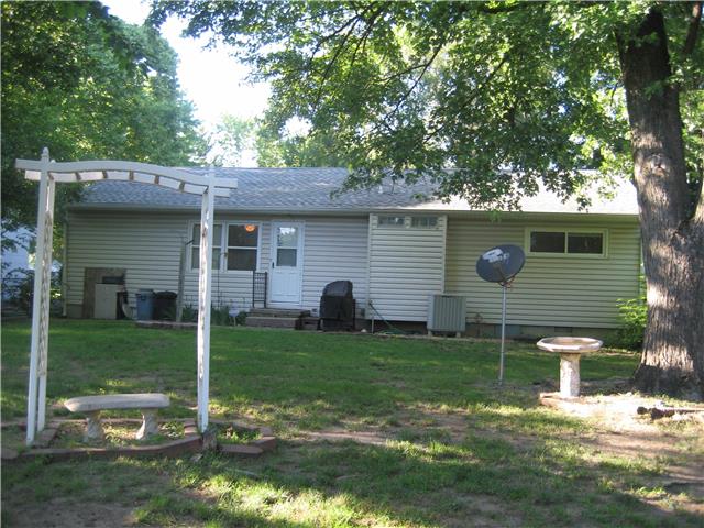 For Sale: 7003 E 113th St Kansas City, MO 64134