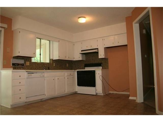 For Sale: 9825 Drury Ave Kansas City, MO 64137