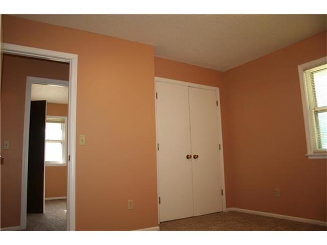 For Sale: 9825 Drury Ave Kansas City, MO 64137