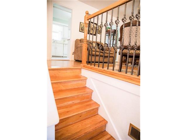 10604 Walrond Ave