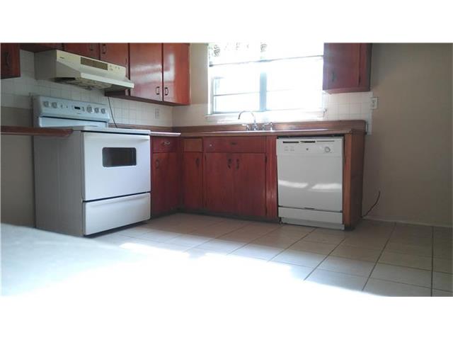 3403 E 107th Ter