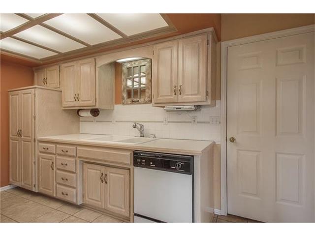 For Sale: 8806 Crysler Ave Kansas City, MO 64138