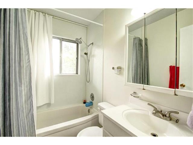 For Sale: 9404 Mckinley Ave Kansas City, MO 64138