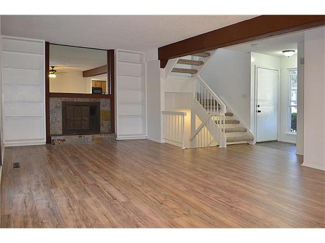 For Sale: 5746 NW Oregon Cir Kansas City, MO 64151