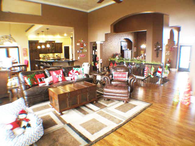 8155 NW Masters Ln