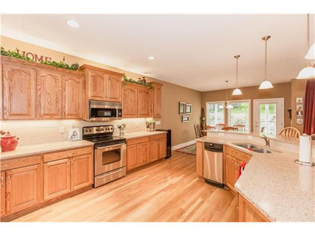 For Sale: 6595 NW Monticello Dr Kansas City, MO 64152
