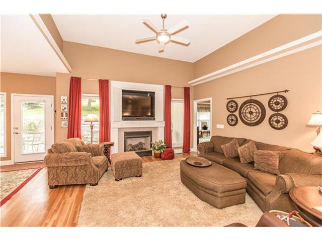 For Sale: 6595 NW Monticello Dr Kansas City, MO 64152