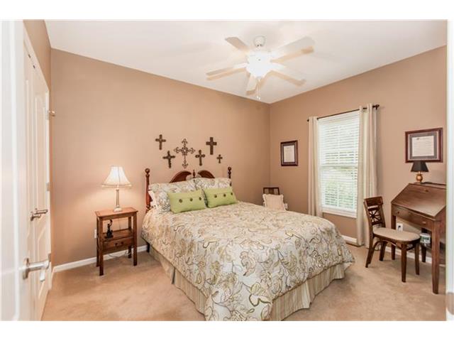 For Sale: 6595 NW Monticello Dr Kansas City, MO 64152