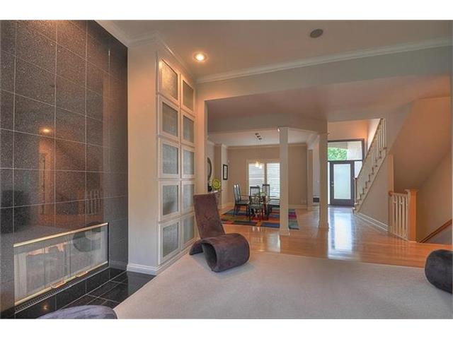 8106 Forest Park Dr
