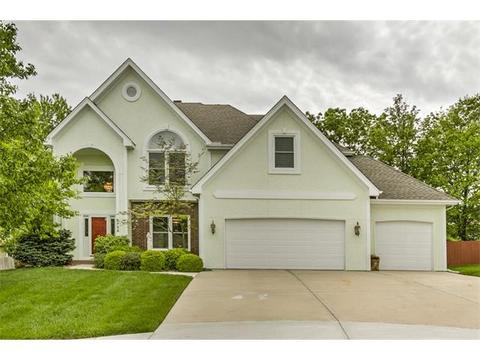 6734 N Charleston Dr