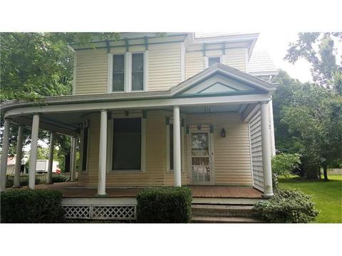 408 Christopher St