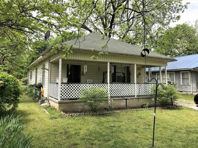 414 N Cox Ave