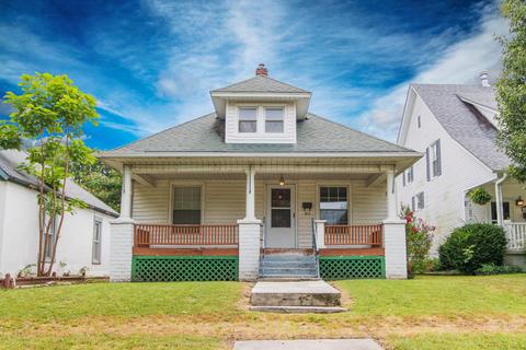 229 N Oak Ave