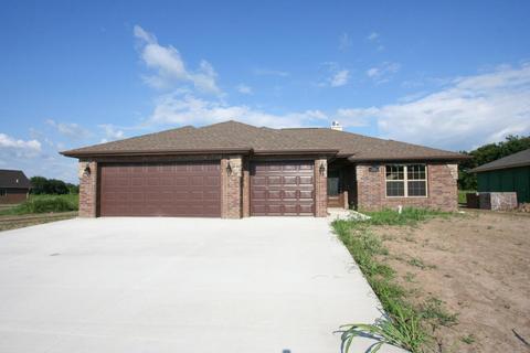 711 Elliot Dr