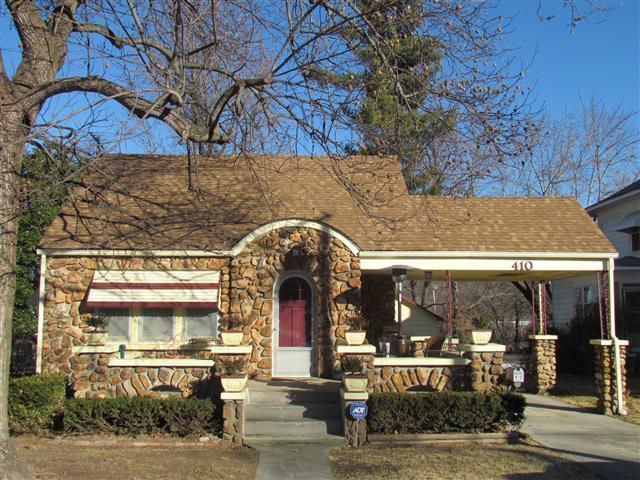 616 Wolf Den Rd