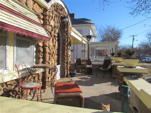 616 Wolf Den Rd