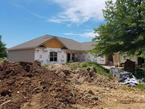 1816 Meadows Dr