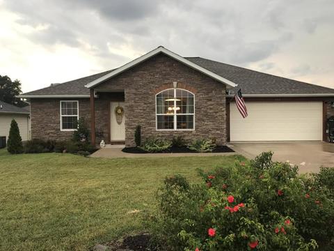 1816 Meadows Dr