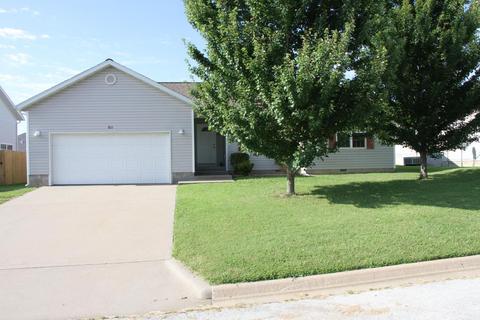 1816 Meadows Dr