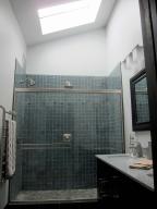 343 Big Bear Dr, Lake Ozark MO 65049