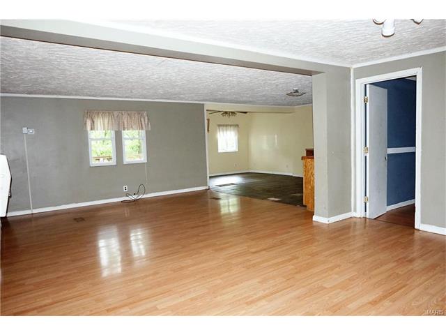 For Sale: 11965 County Road 8050 Rolla, MO 65401