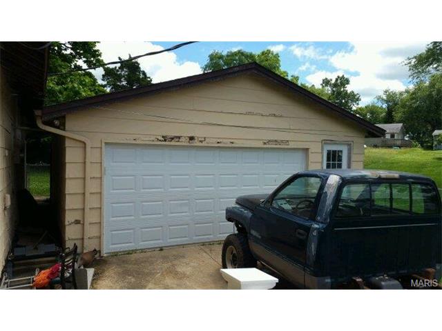 For Sale: 507 N Old Highway 66 Bourbon, MO 65441