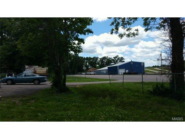 For Sale: 507 N Old Highway 66 Bourbon, MO 65441