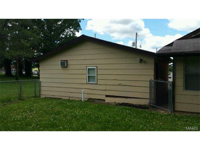 For Sale: 507 N Old Highway 66 Bourbon, MO 65441