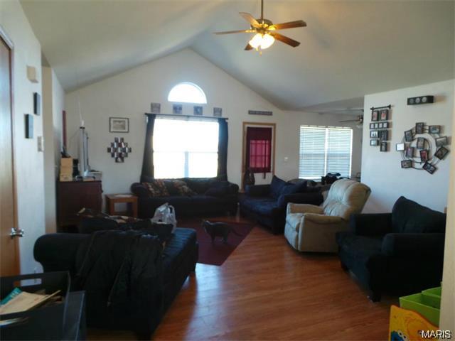 For Sale: 2316 Cranberry Lebanon, MO 65536