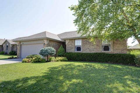 402 Samuel Ct