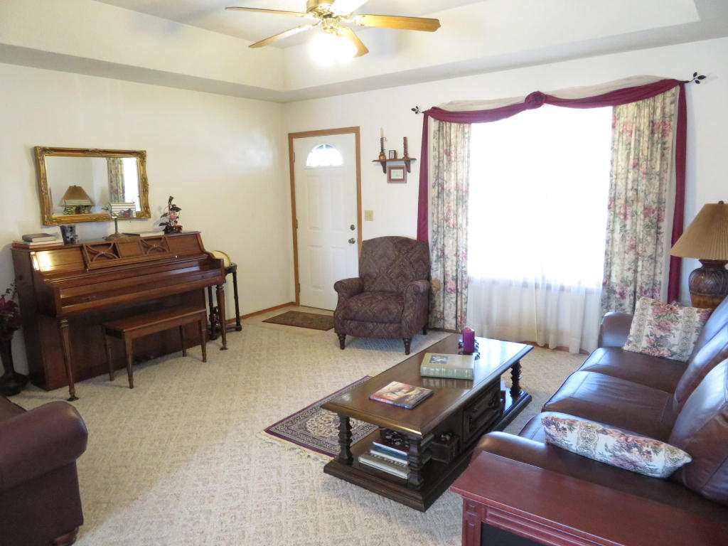 104 Spruce Ave
