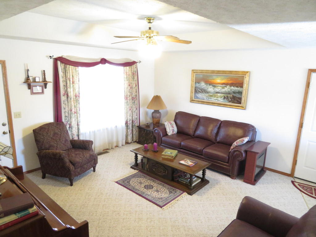 104 Spruce Ave
